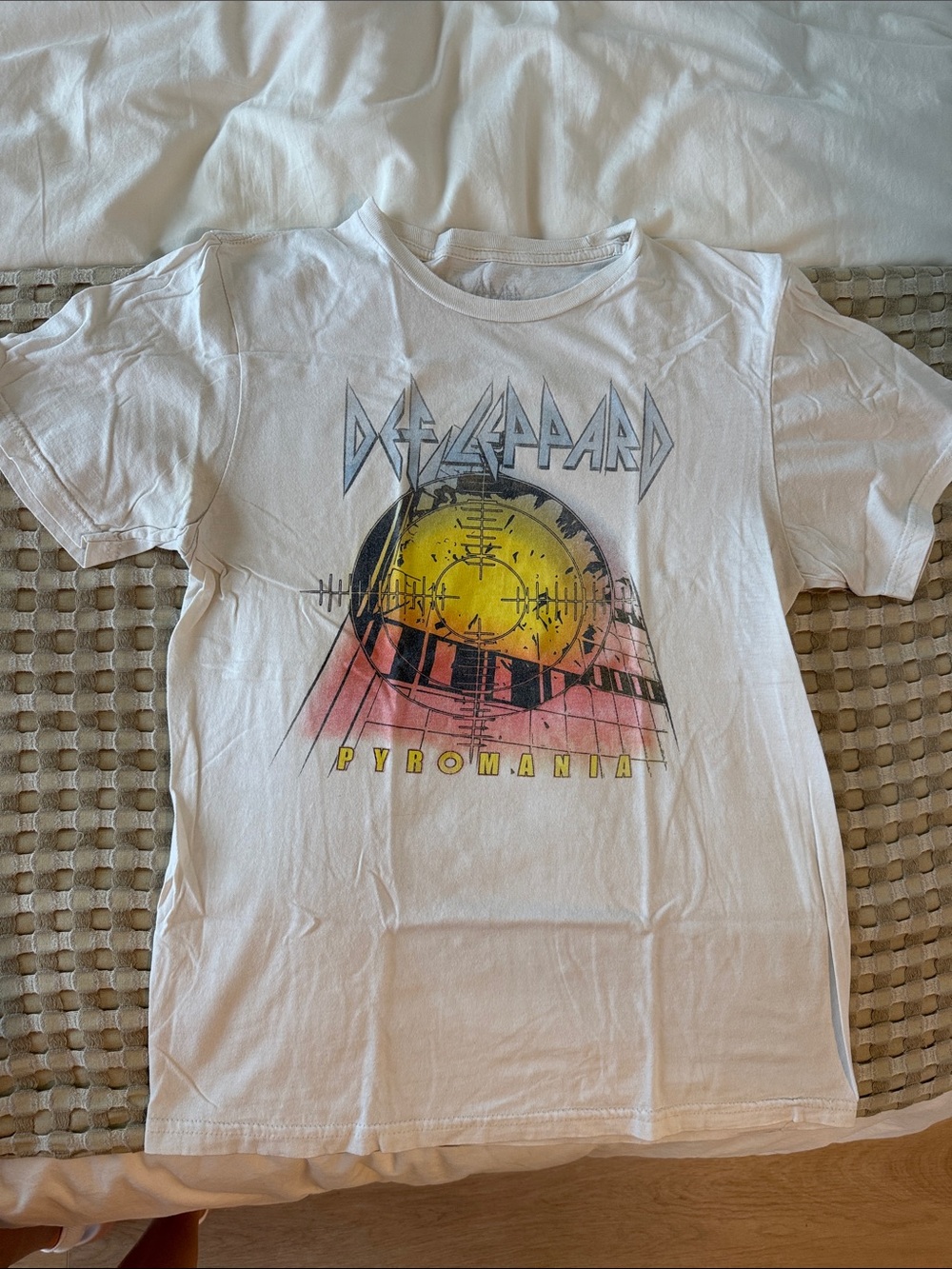 Def Leppard graphic tee